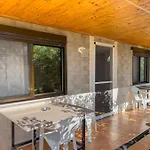 Budget 30-meter-from-beach House Ilios House *