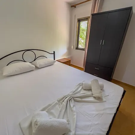 Budget 30-meter-from-beach House Ilios House