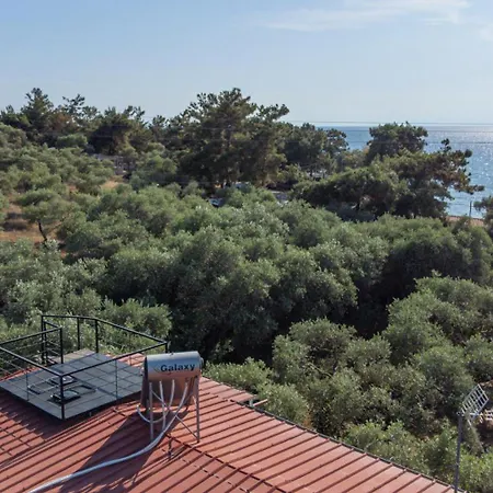 Budget 30-meter-from-beach House Ilios House *