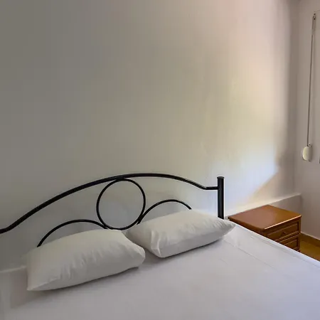 Daire Budget 30-meter-from-beach House Ilios House