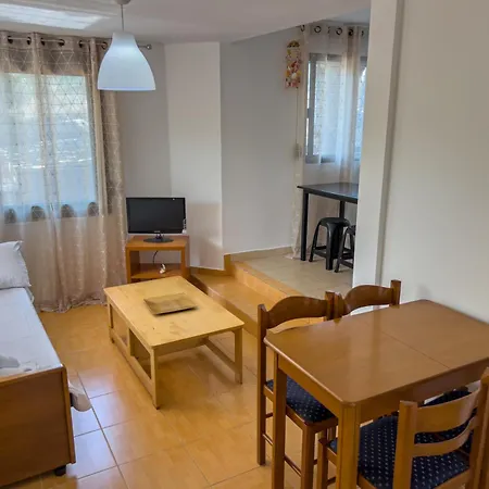 Budget 30-meter-from-beach House Ilios House Apartment *