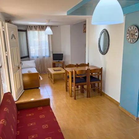 Budget 30-meter-from-beach House Ilios House